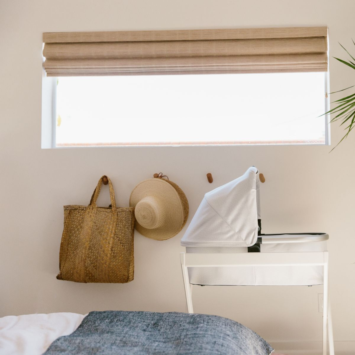 UPPAbaby Bassinet Stand for UPPAbaby Bassinets - Espresso.