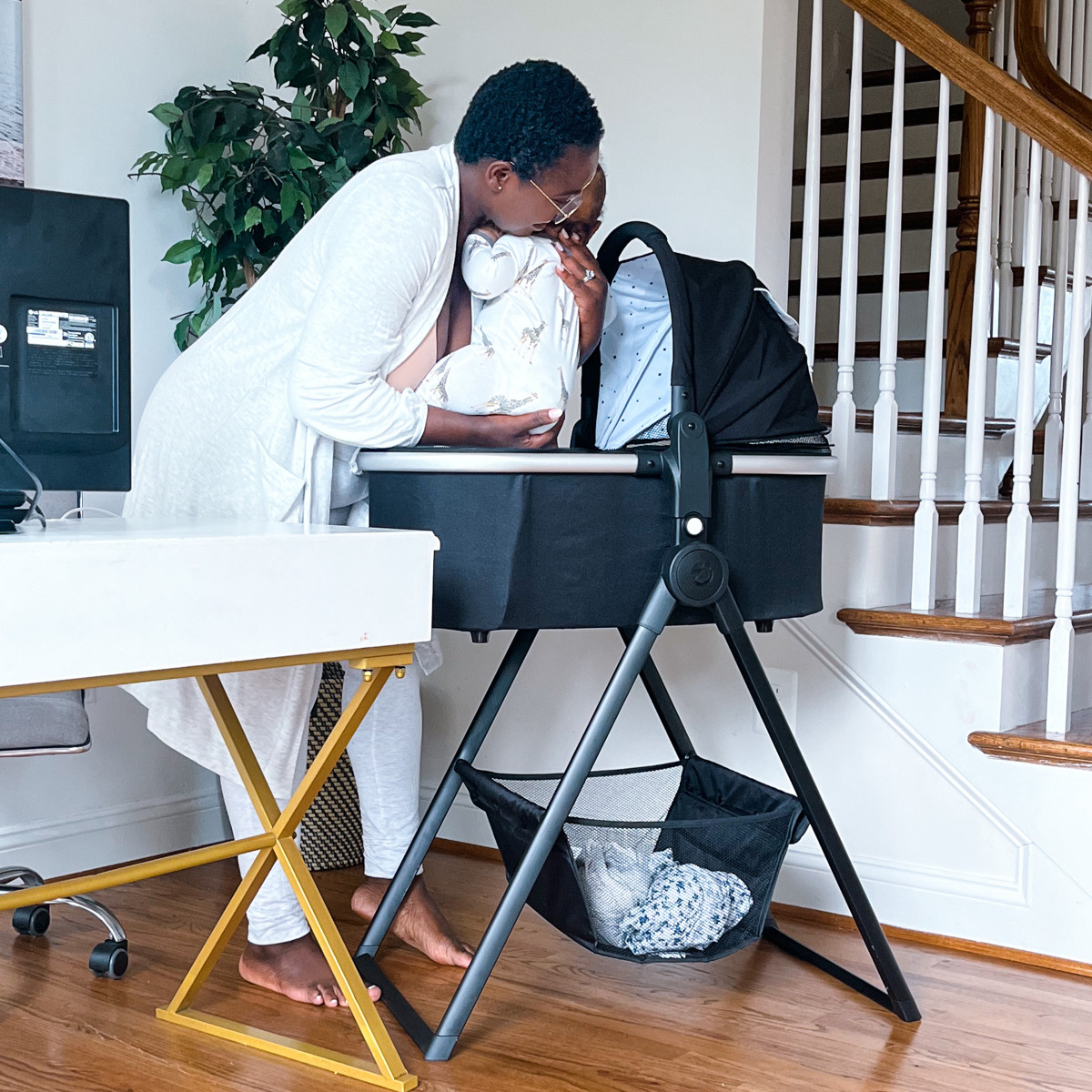 Mockingbird Bassinet + Bassinet Stand Bundle - Black.